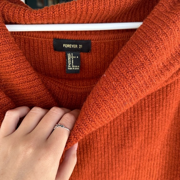 Off the shoulder sweater size S - Picture 2 of 2